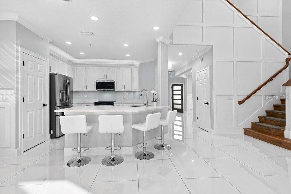 7149 REGINA WAY, Orlando, FL 32819 Island Kitchen