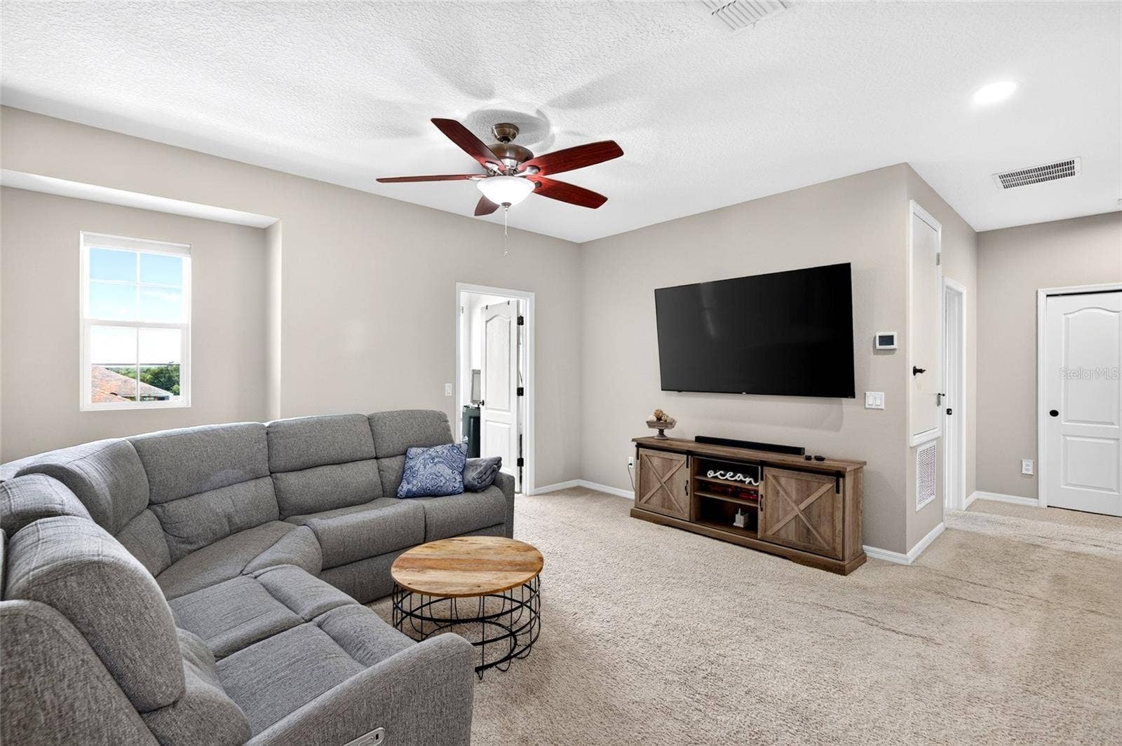 2586 PLUMADORE DRIVE, Grand Island, FL 32735 2586 PLUMADORE DRIVE, Grand Island, FL 32735