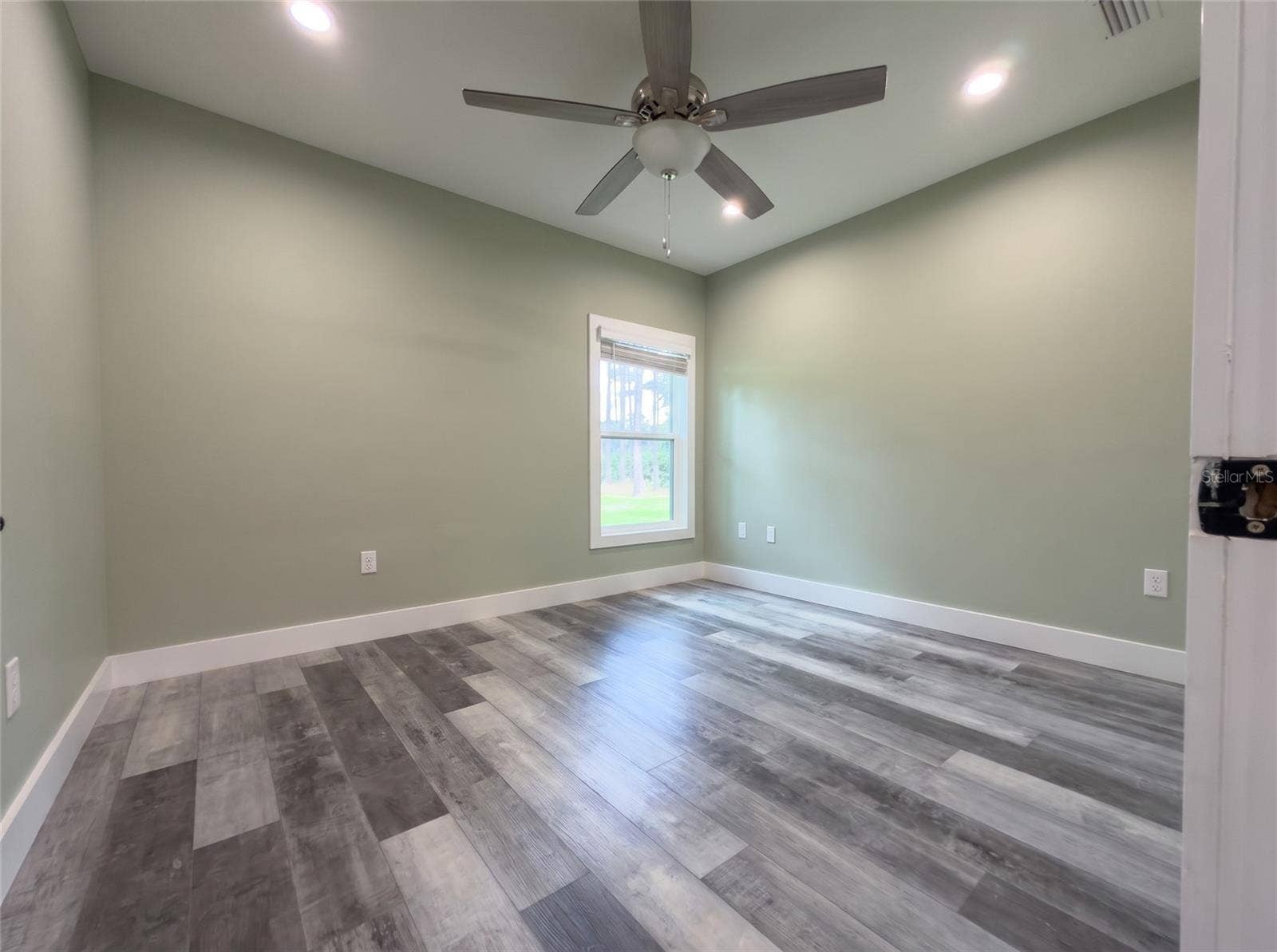1752 9TH AVENUE, Deland, FL 32724