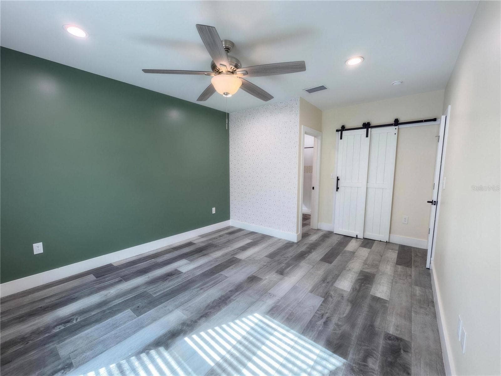 1752 9TH AVENUE, Deland, FL 32724