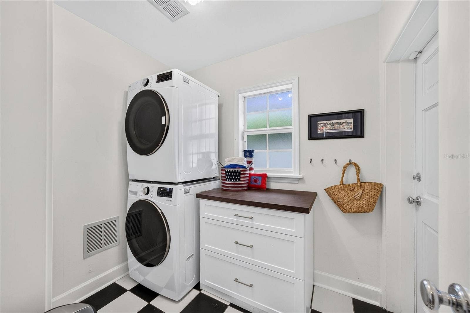 1230 NORWOOD PLACE, Orlando, FL 32804 Laundry room