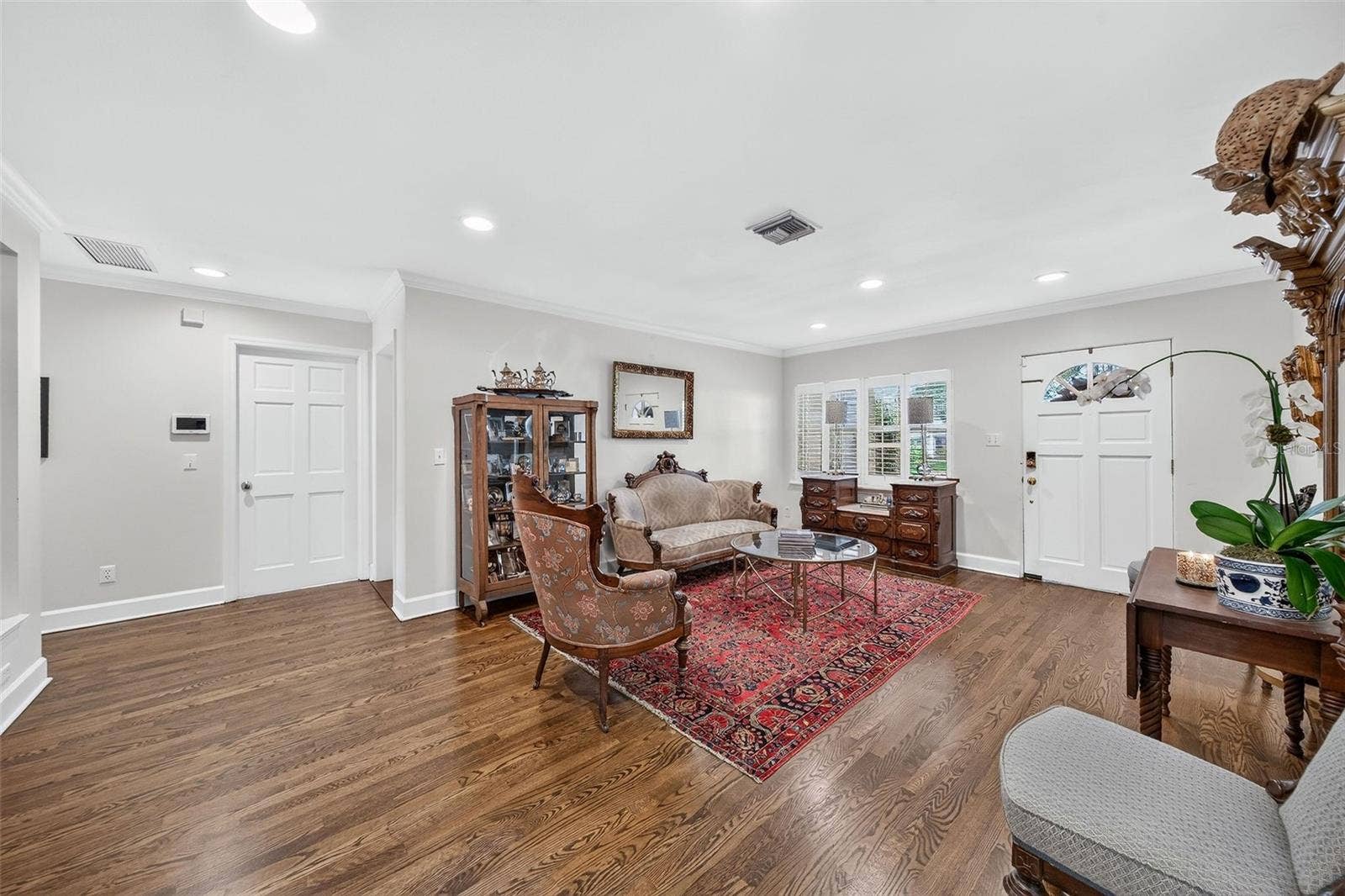 1230 NORWOOD PLACE, Orlando, FL 32804 Living room