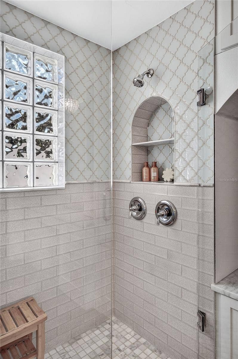 1230 NORWOOD PLACE, Orlando, FL 32804 Primary shower