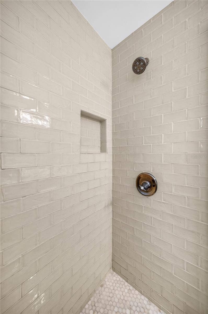 1230 NORWOOD PLACE, Orlando, FL 32804 Shower in bathroom