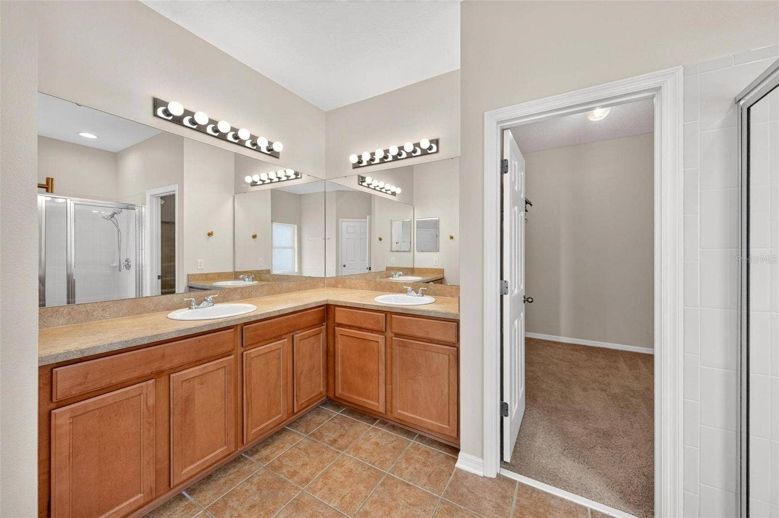 13356 PHOENIX DRIVE, Orlando, FL 32828 13356 PHOENIX DRIVE, Orlando, FL 32828