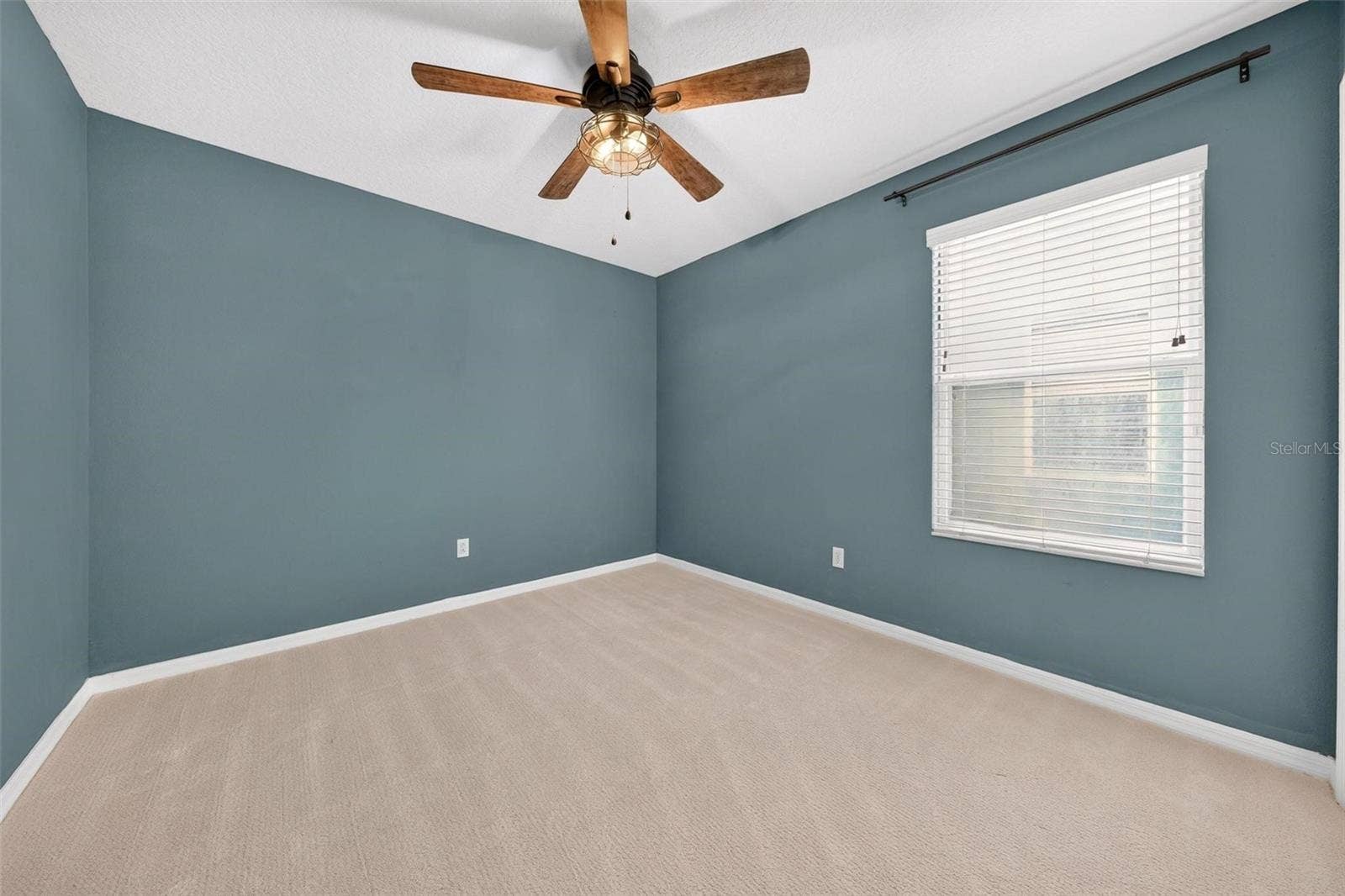 13356 PHOENIX DRIVE, Orlando, FL 32828 13356 PHOENIX DRIVE, Orlando, FL 32828