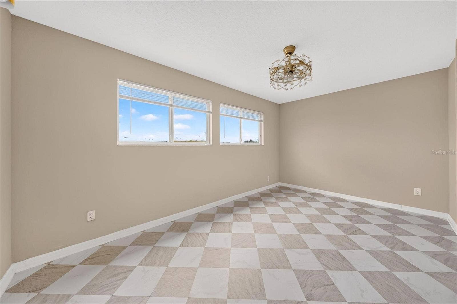 13356 PHOENIX DRIVE, Orlando, FL 32828 13356 PHOENIX DRIVE, Orlando, FL 32828