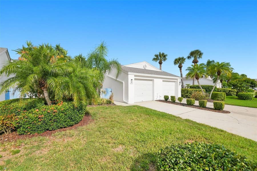 Property photo for 825 WATERSIDE LANE, Bradenton, FL