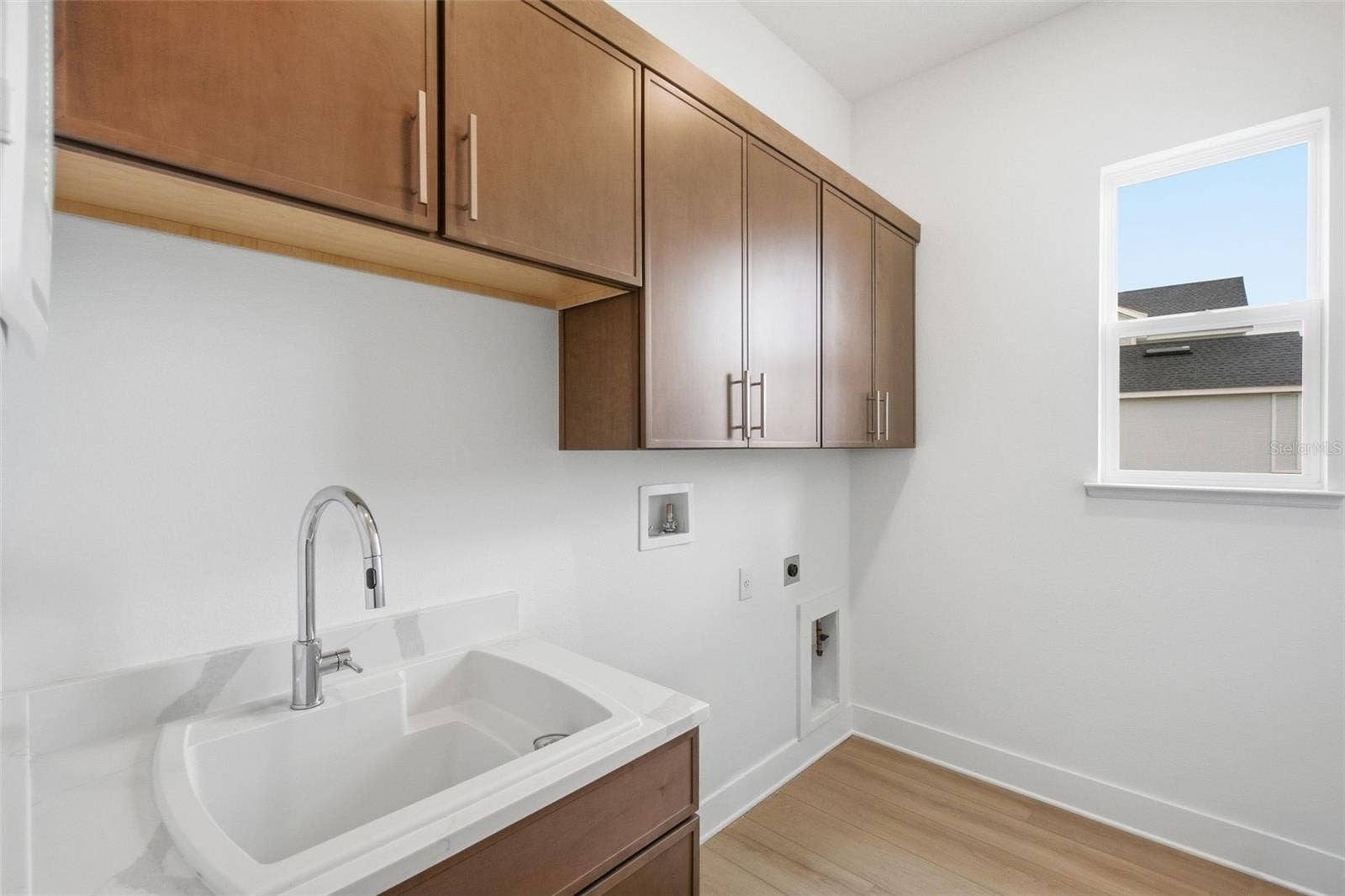 1424 STONECLIFF DRIVE, Apopka, FL 32703 Laundry Room