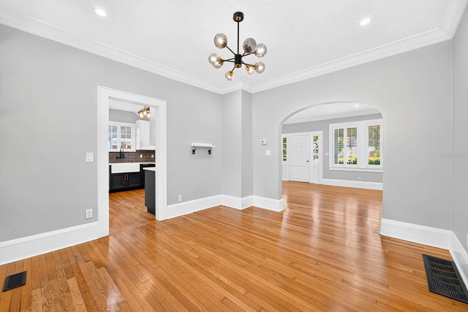 128 WISTERIA AVENUE, Orlando, FL 32806 128 WISTERIA AVENUE, Orlando, FL 32806