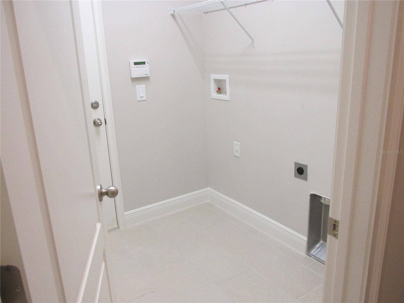 7252 BACKWOODS TRAIL, Windermere, FL 34786 7252 BACKWOODS TRAIL, Windermere, FL 34786