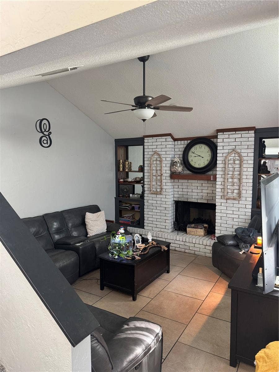 23 WATERFORD COURT, Ormond Beach, FL 32174 Living Room