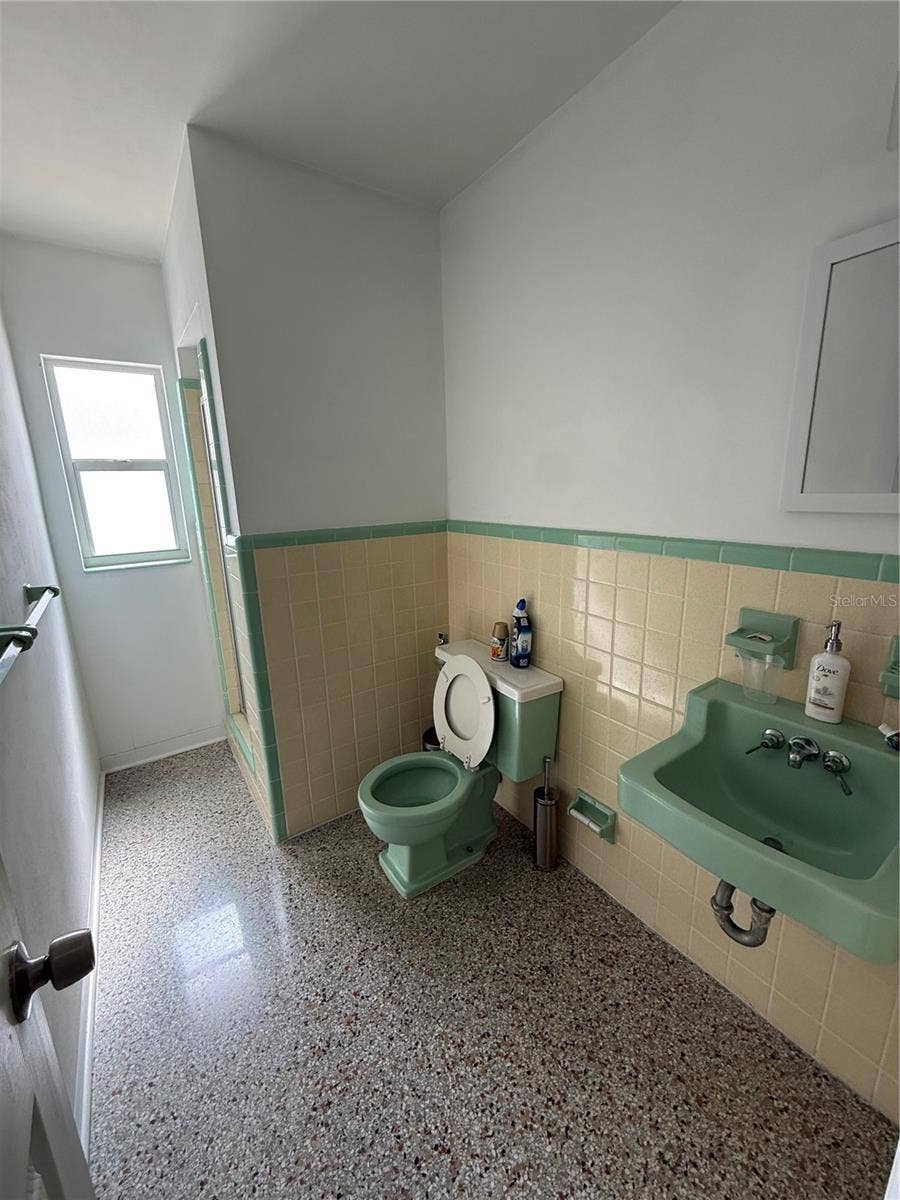 52 45TH AVENUE, St Pete Beach, FL 33706 52 45TH AVENUE, St Pete Beach, FL 33706