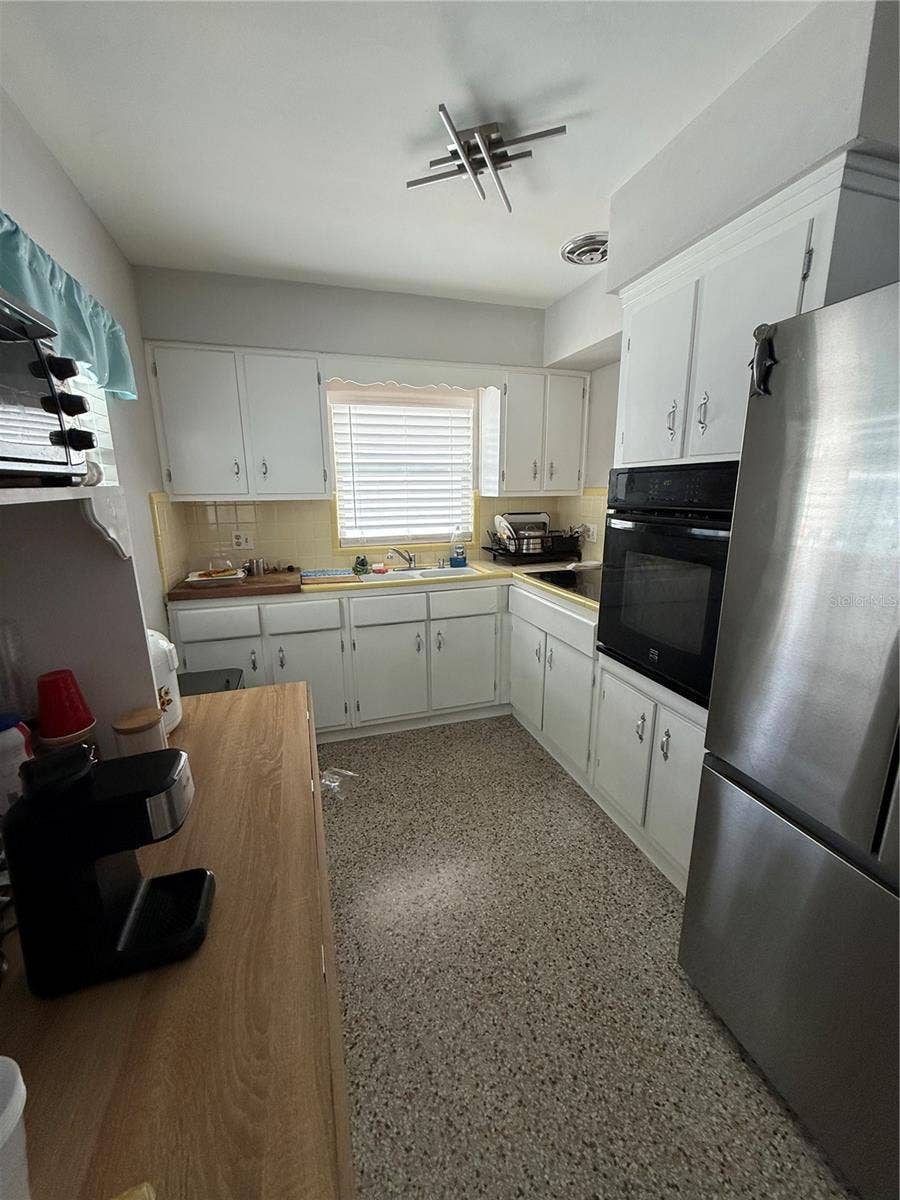 52 45TH AVENUE, St Pete Beach, FL 33706 52 45TH AVENUE, St Pete Beach, FL 33706