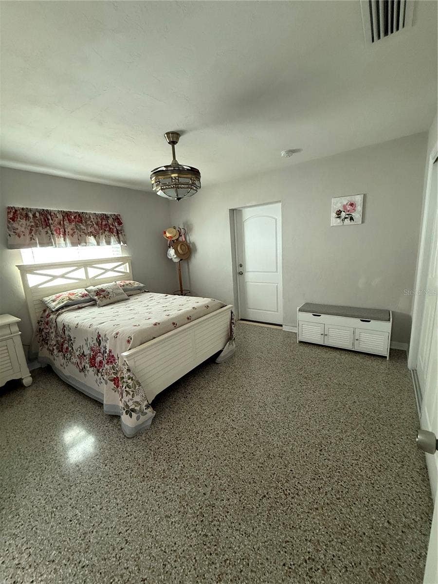 52 45TH AVENUE, St Pete Beach, FL 33706 52 45TH AVENUE, St Pete Beach, FL 33706