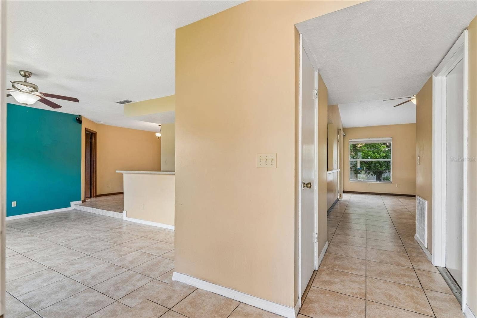 2402 WOODWAY DRIVE, Orlando, FL 32837 2402 WOODWAY DRIVE, Orlando, FL 32837