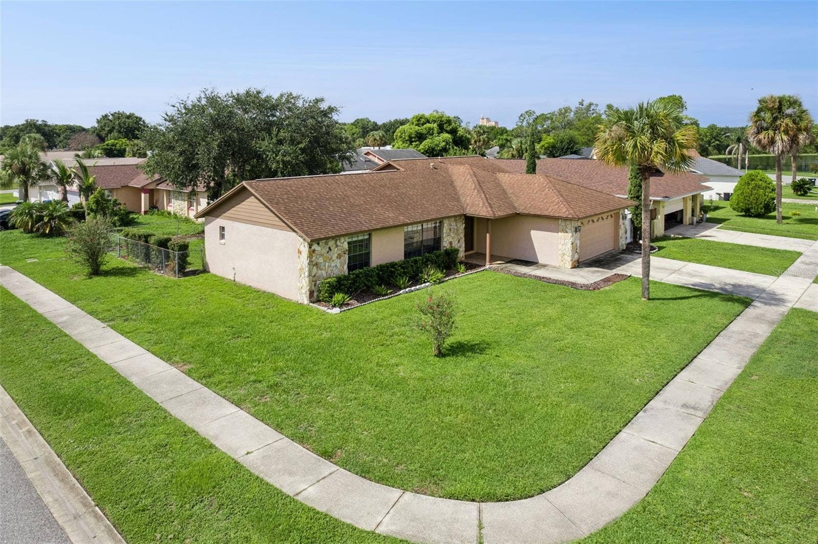 2402 WOODWAY DRIVE, Orlando, FL 32837 2402 WOODWAY DRIVE, Orlando, FL 32837