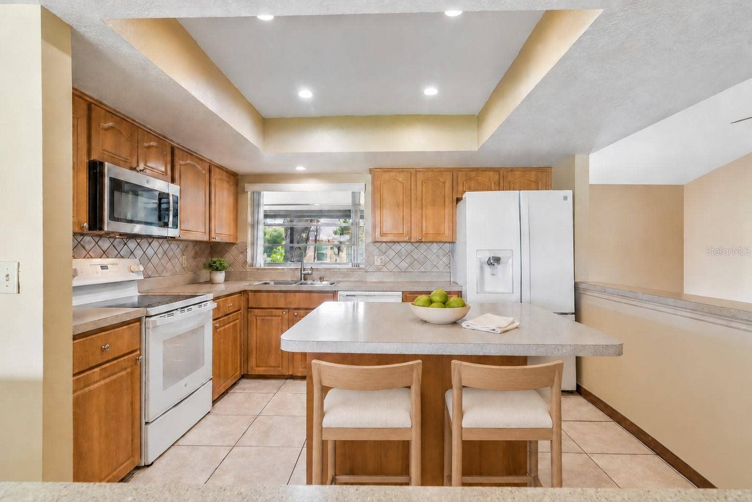 2402 WOODWAY DRIVE, Orlando, FL 32837 2402 WOODWAY DRIVE, Orlando, FL 32837
