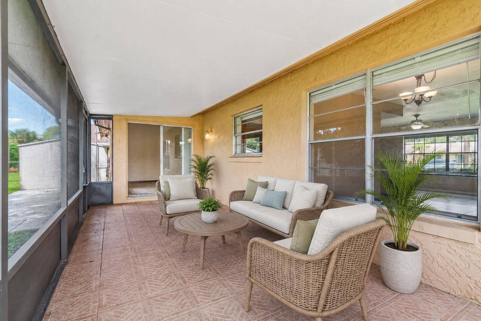 2402 WOODWAY DRIVE, Orlando, FL 32837 2402 WOODWAY DRIVE, Orlando, FL 32837