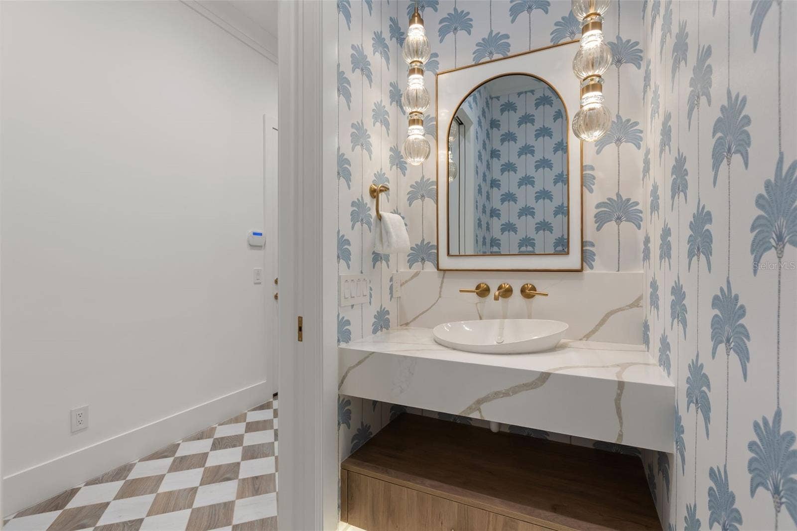 3207 Middlesex Rd. powder bathroom