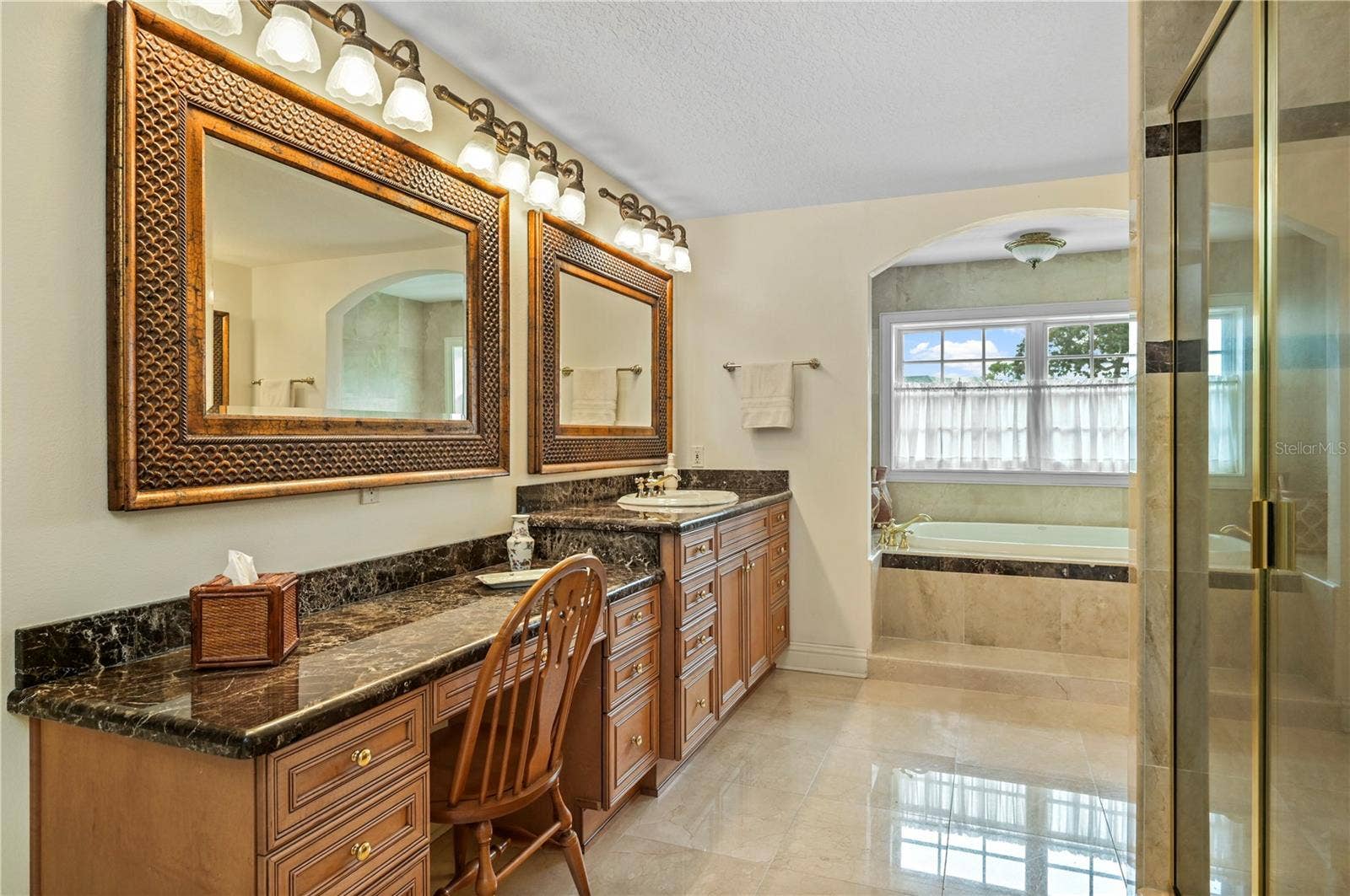 200 S INTERLACHEN AVENUE, #350, Winter Park, FL 32789 200 S INTERLACHEN AVENUE, #350, Winter Park, FL 32789