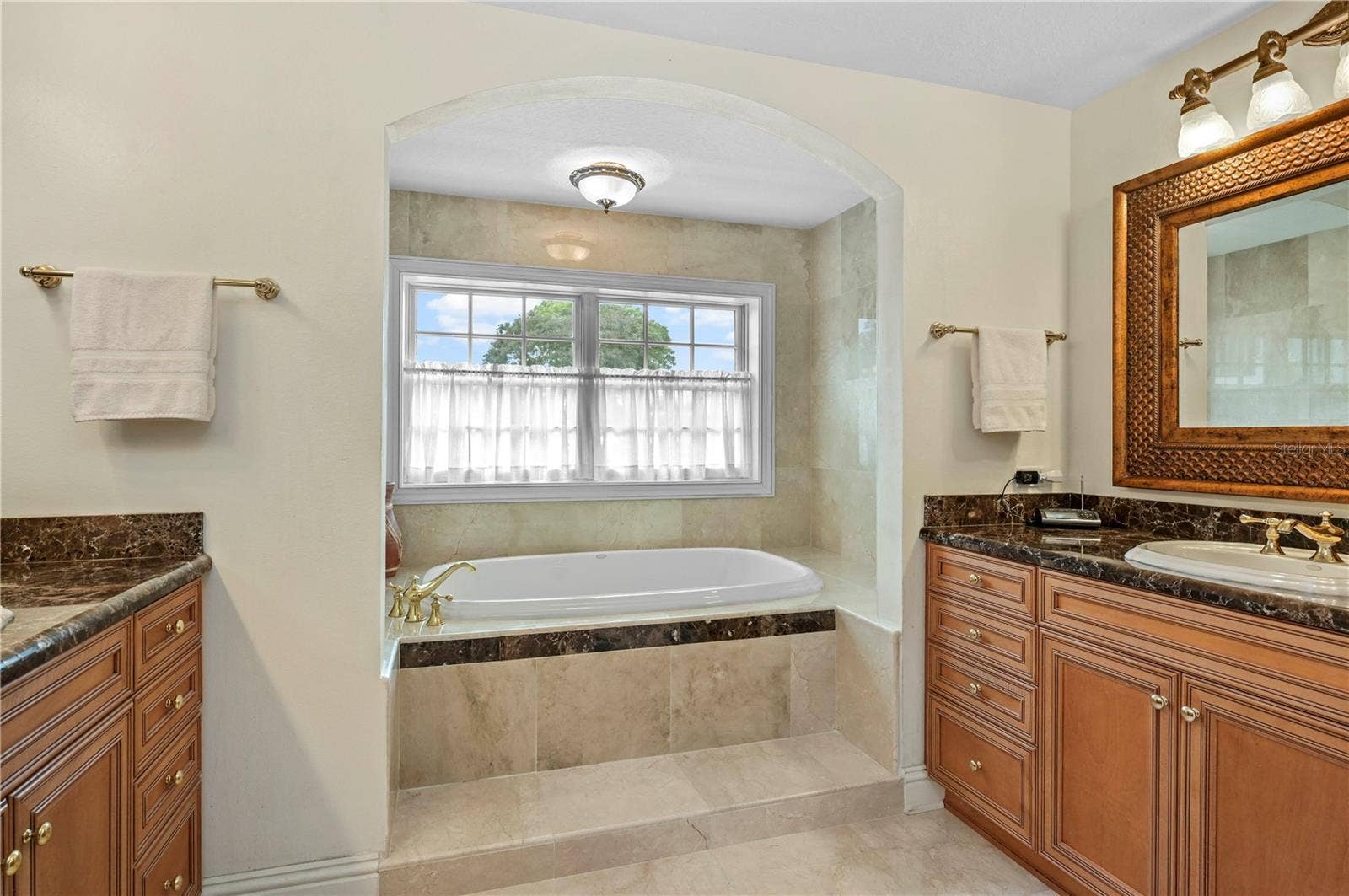 200 S INTERLACHEN AVENUE, #350, Winter Park, FL 32789 200 S INTERLACHEN AVENUE, #350, Winter Park, FL 32789