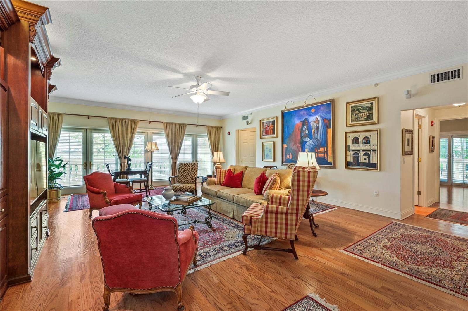 200 S INTERLACHEN AVENUE, #350, Winter Park, FL 32789 200 S INTERLACHEN AVENUE, #350, Winter Park, FL 32789