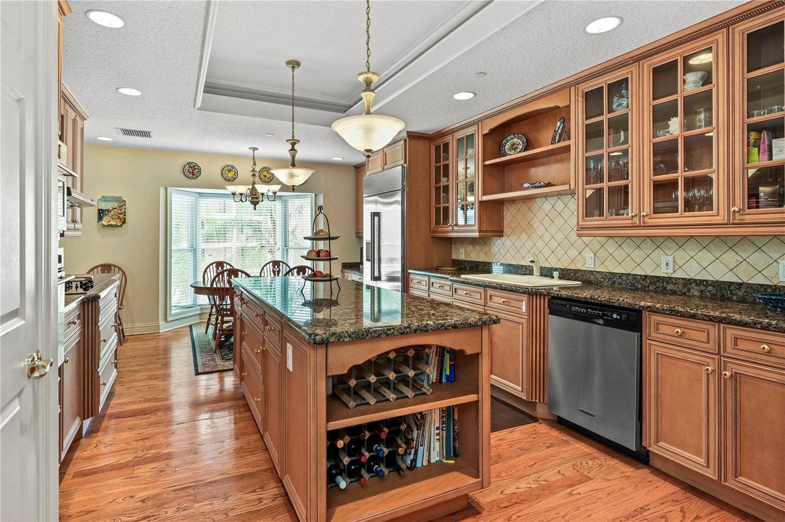 200 S INTERLACHEN AVENUE, #350, Winter Park, FL 32789 200 S INTERLACHEN AVENUE, #350, Winter Park, FL 32789