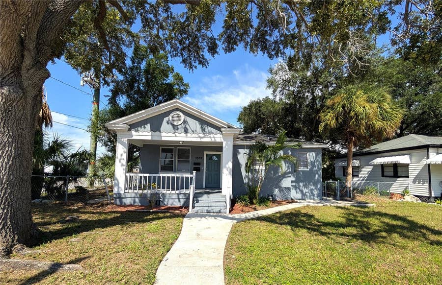 Property photo for Tampa, FL