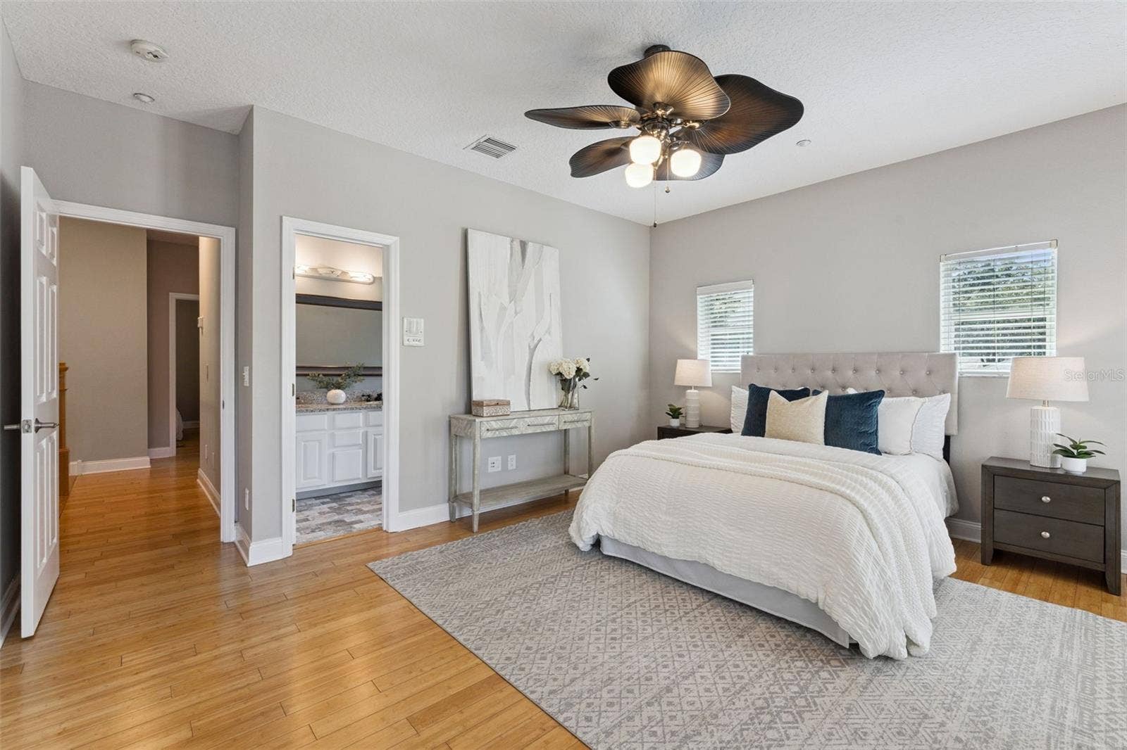 2516 E CHURCH STREET, Orlando, FL 32803 Spacious primary suite.