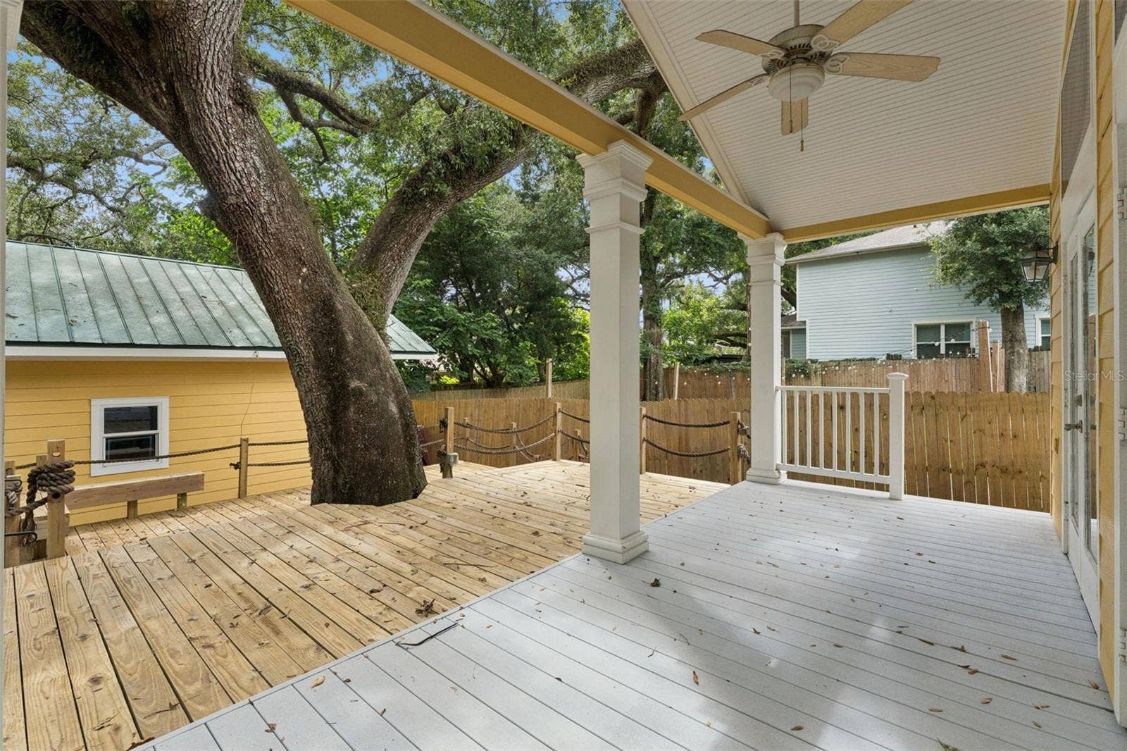 2516 E CHURCH STREET, Orlando, FL 32803 Covered porch, deck.