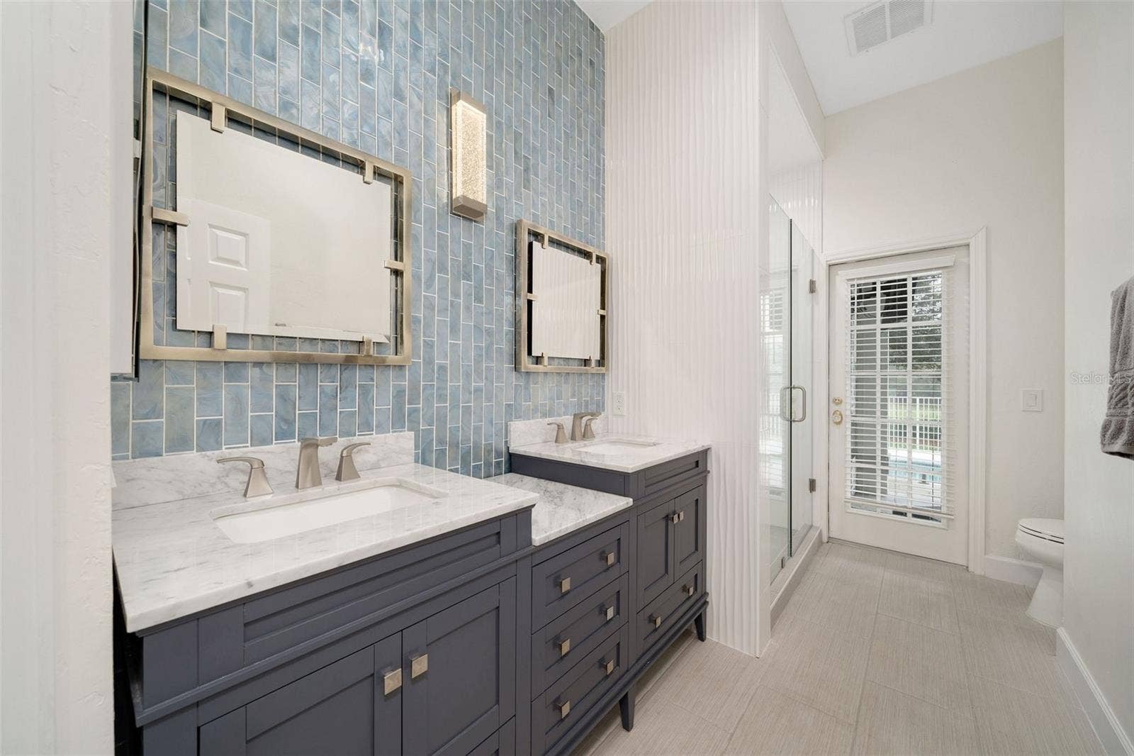 5050 ISLEWORTH COUNTRY CLUB DRIVE, Windermere, FL 34786 Hall Bath