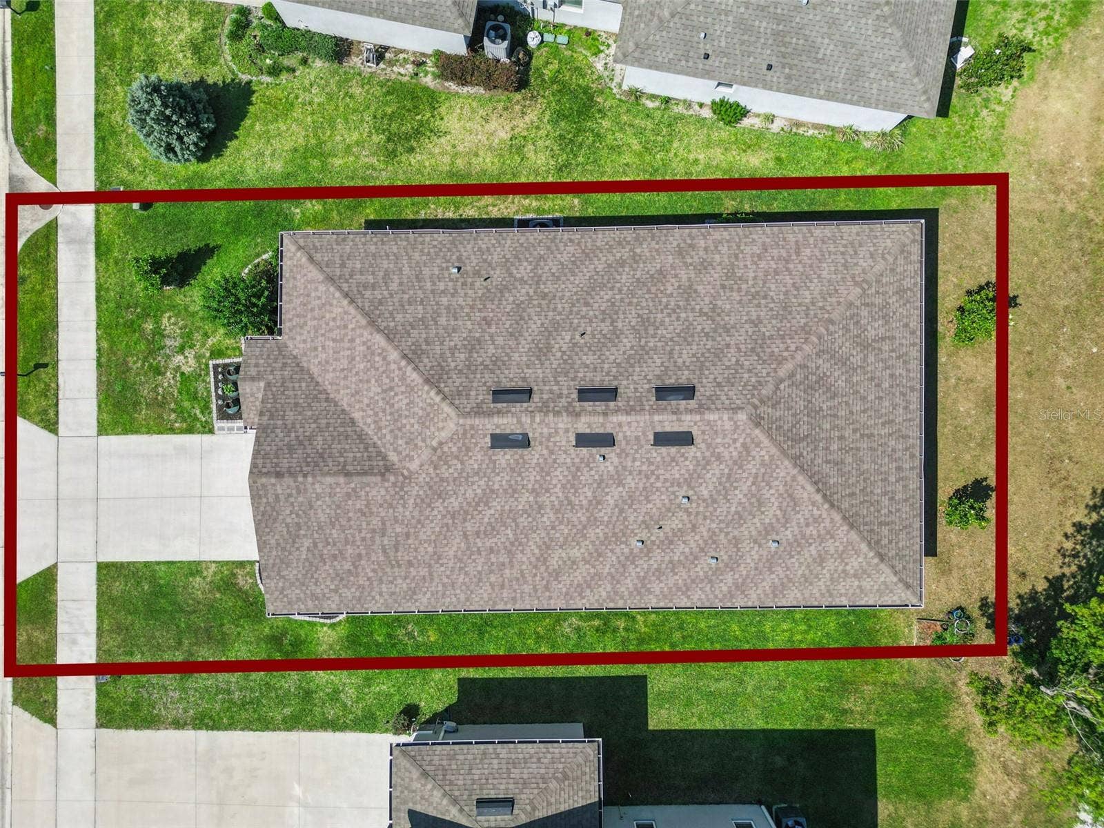 10053 SPRING LAKE DRIVE, Clermont, FL 34711 10053 SPRING LAKE DRIVE, Clermont, FL 34711