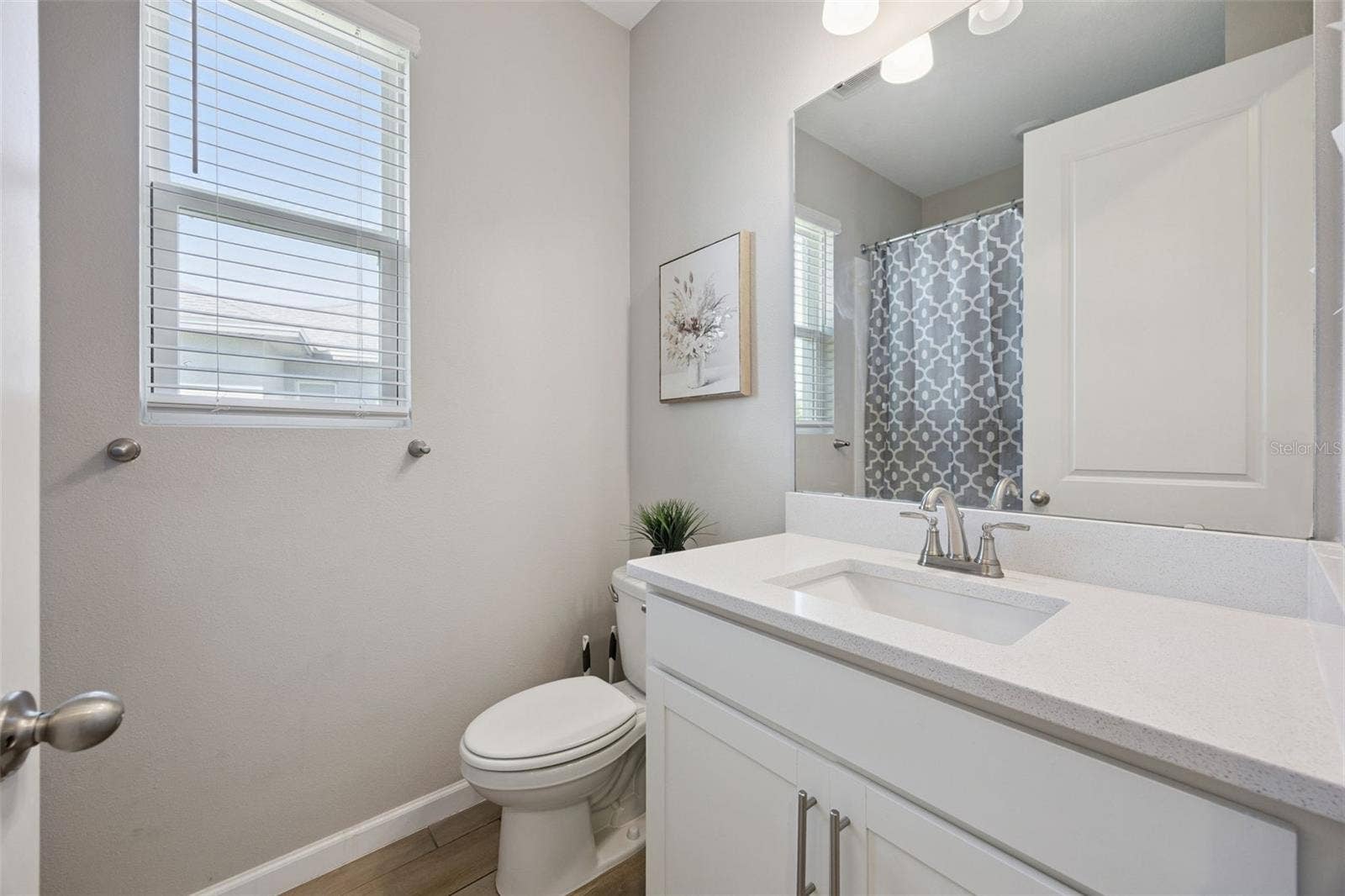 10053 SPRING LAKE DRIVE, Clermont, FL 34711 Sharing bathroom