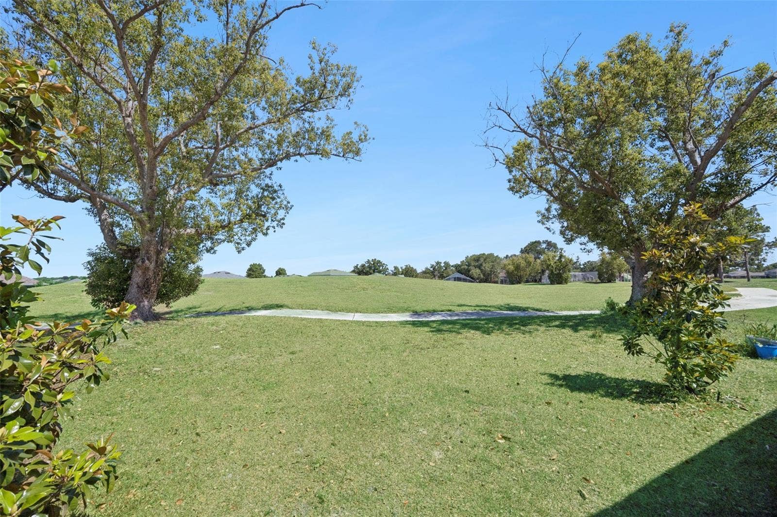 10053 SPRING LAKE DRIVE, Clermont, FL 34711 10053 SPRING LAKE DRIVE, Clermont, FL 34711
