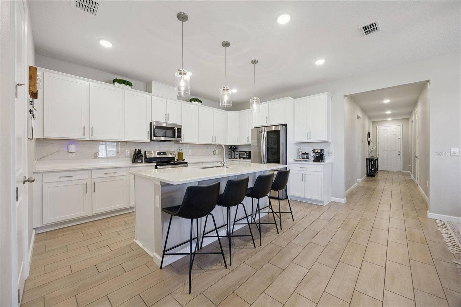10053 SPRING LAKE DRIVE, Clermont, FL 34711 Kitchen
