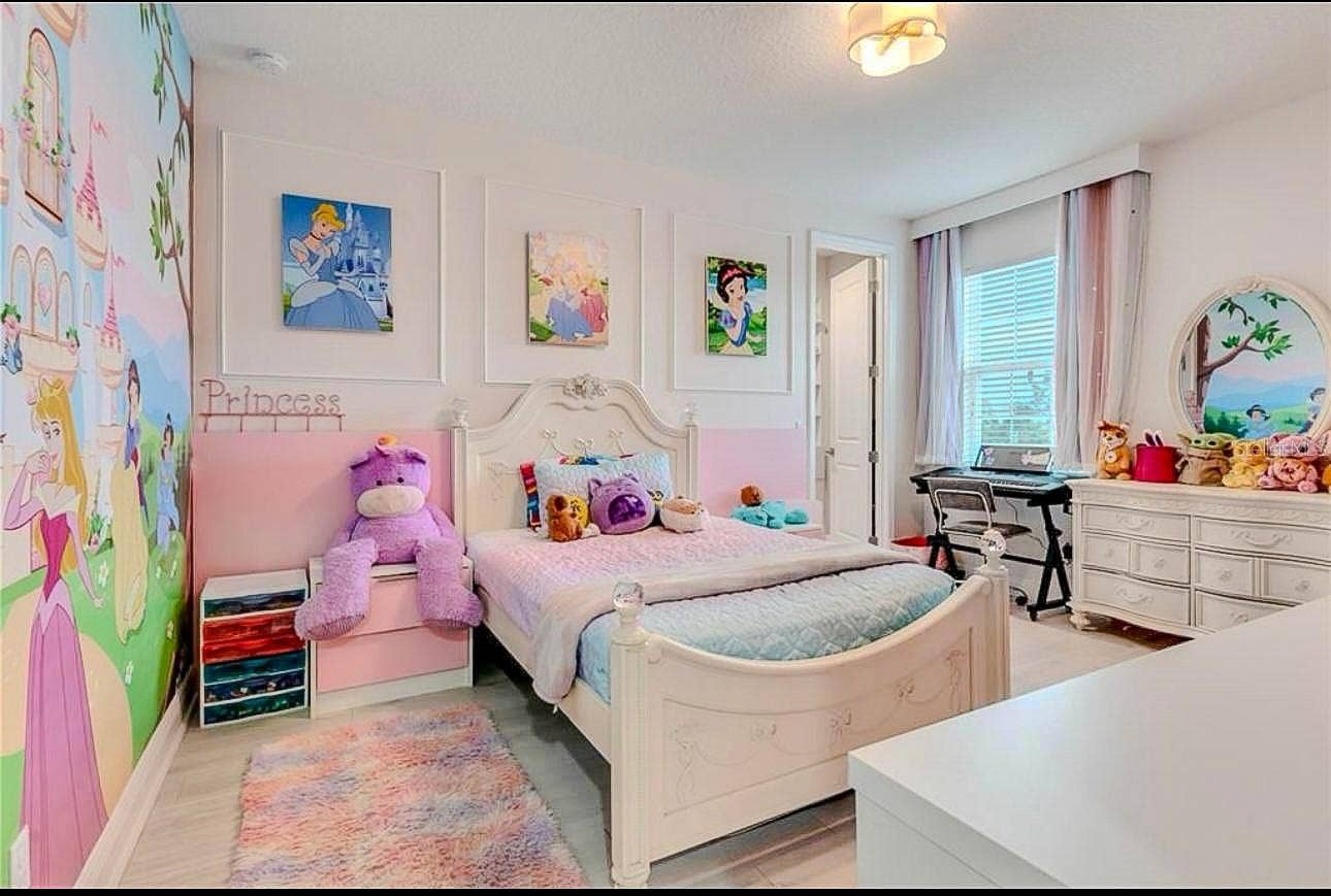 8109 LUDINGTON CIRCLE, Orlando, FL 32836 8109 LUDINGTON CIRCLE, Orlando, FL 32836