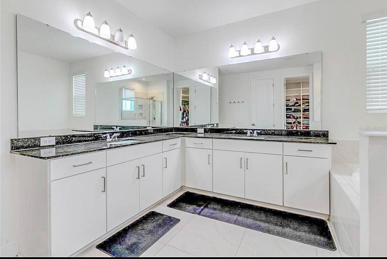 8109 LUDINGTON CIRCLE, Orlando, FL 32836 8109 LUDINGTON CIRCLE, Orlando, FL 32836
