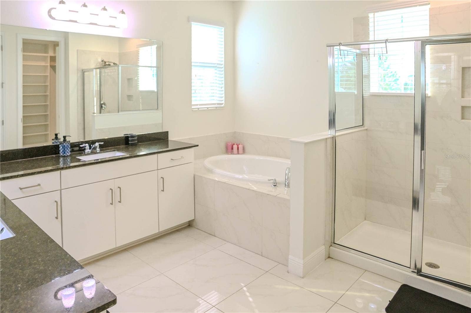 8109 LUDINGTON CIRCLE, Orlando, FL 32836 8109 LUDINGTON CIRCLE, Orlando, FL 32836