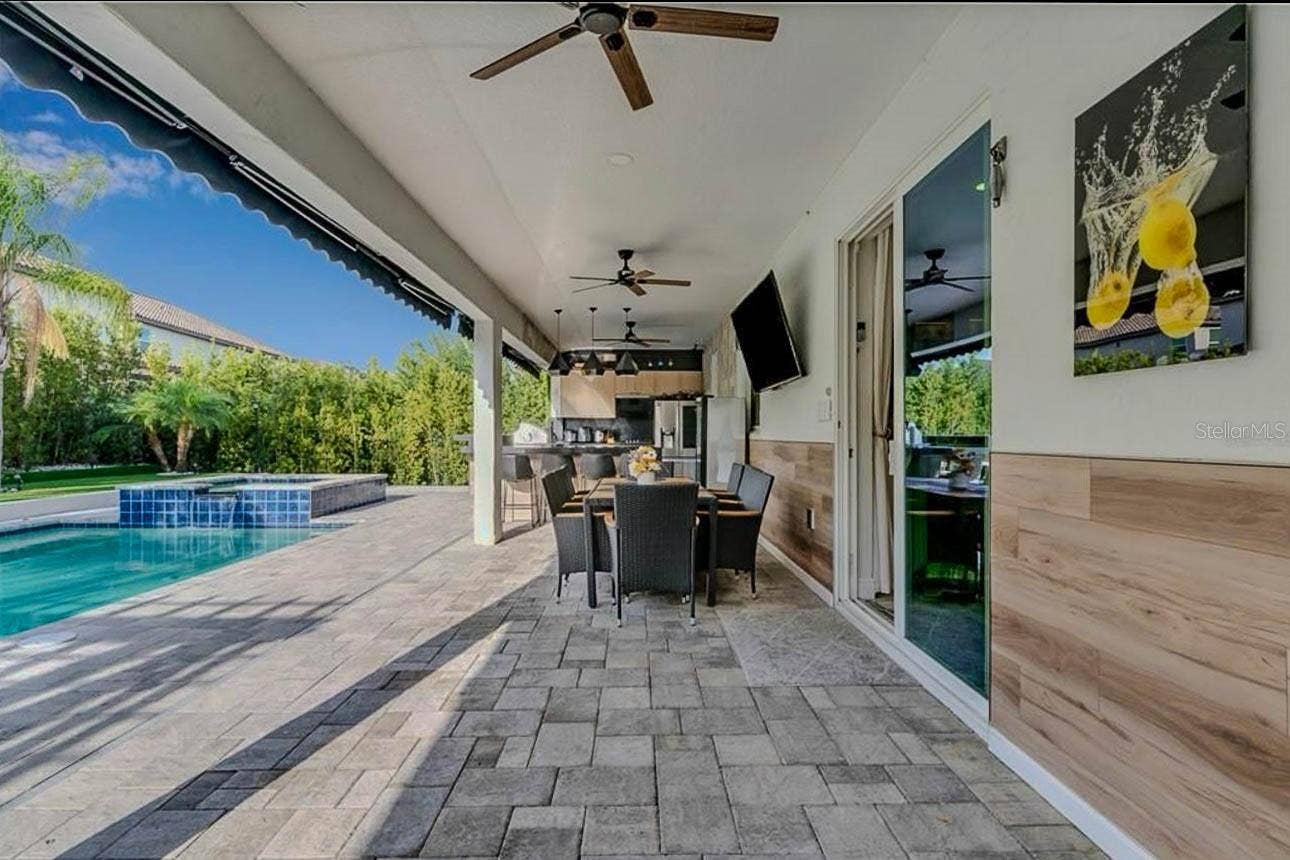 8109 LUDINGTON CIRCLE, Orlando, FL 32836 8109 LUDINGTON CIRCLE, Orlando, FL 32836