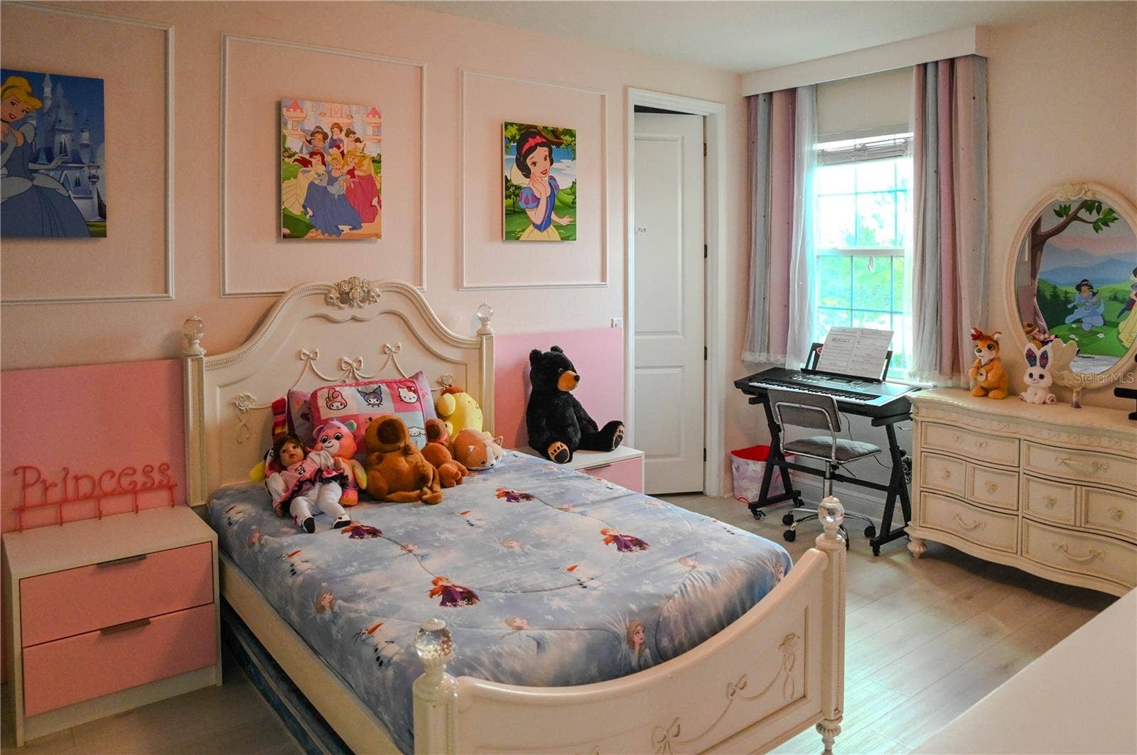 8109 LUDINGTON CIRCLE, Orlando, FL 32836 8109 LUDINGTON CIRCLE, Orlando, FL 32836