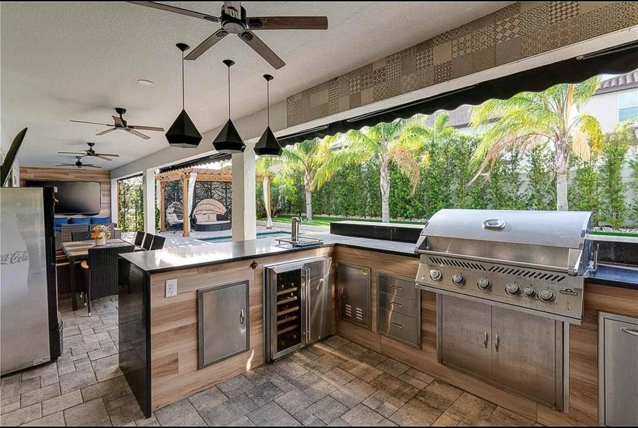 8109 LUDINGTON CIRCLE, Orlando, FL 32836 8109 LUDINGTON CIRCLE, Orlando, FL 32836