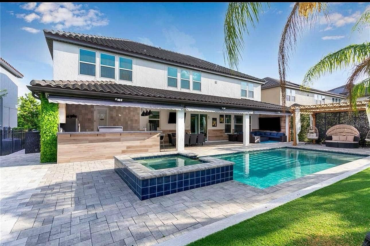8109 LUDINGTON CIRCLE, Orlando, FL 32836 8109 LUDINGTON CIRCLE, Orlando, FL 32836