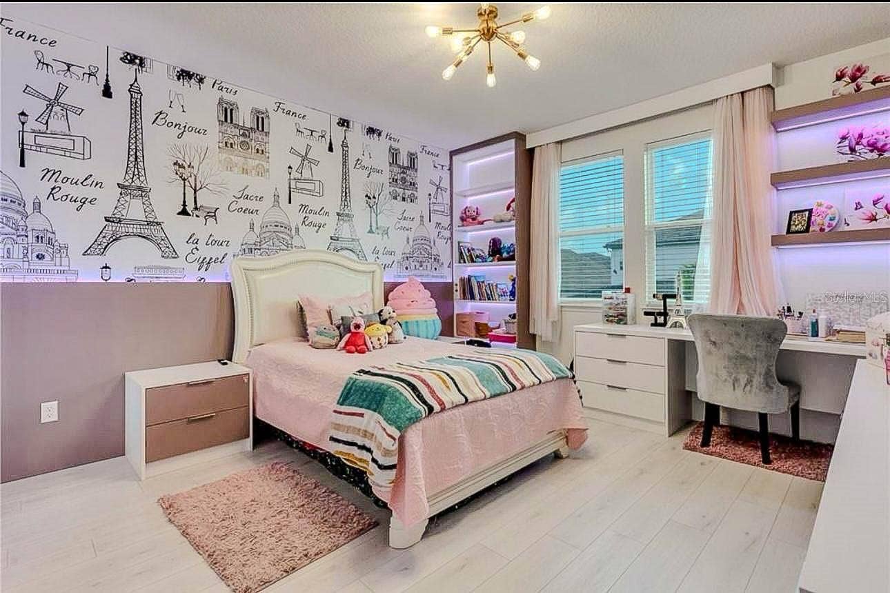 8109 LUDINGTON CIRCLE, Orlando, FL 32836 8109 LUDINGTON CIRCLE, Orlando, FL 32836