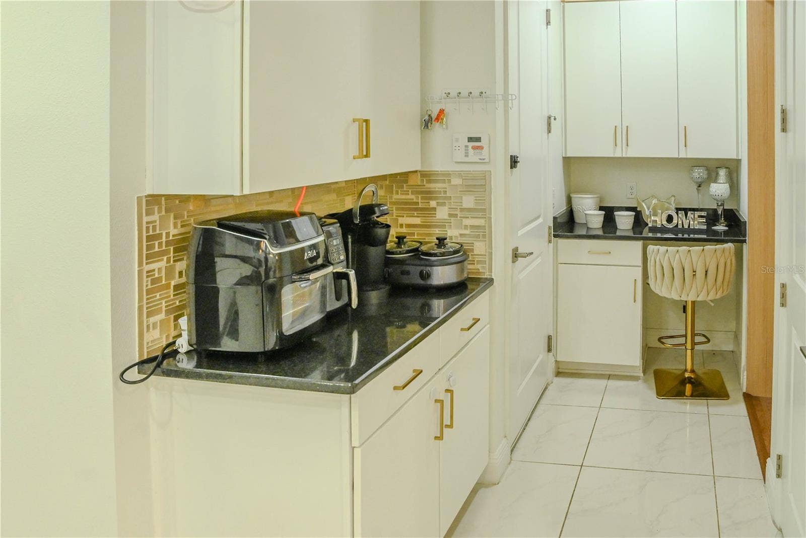 8109 LUDINGTON CIRCLE, Orlando, FL 32836 8109 LUDINGTON CIRCLE, Orlando, FL 32836