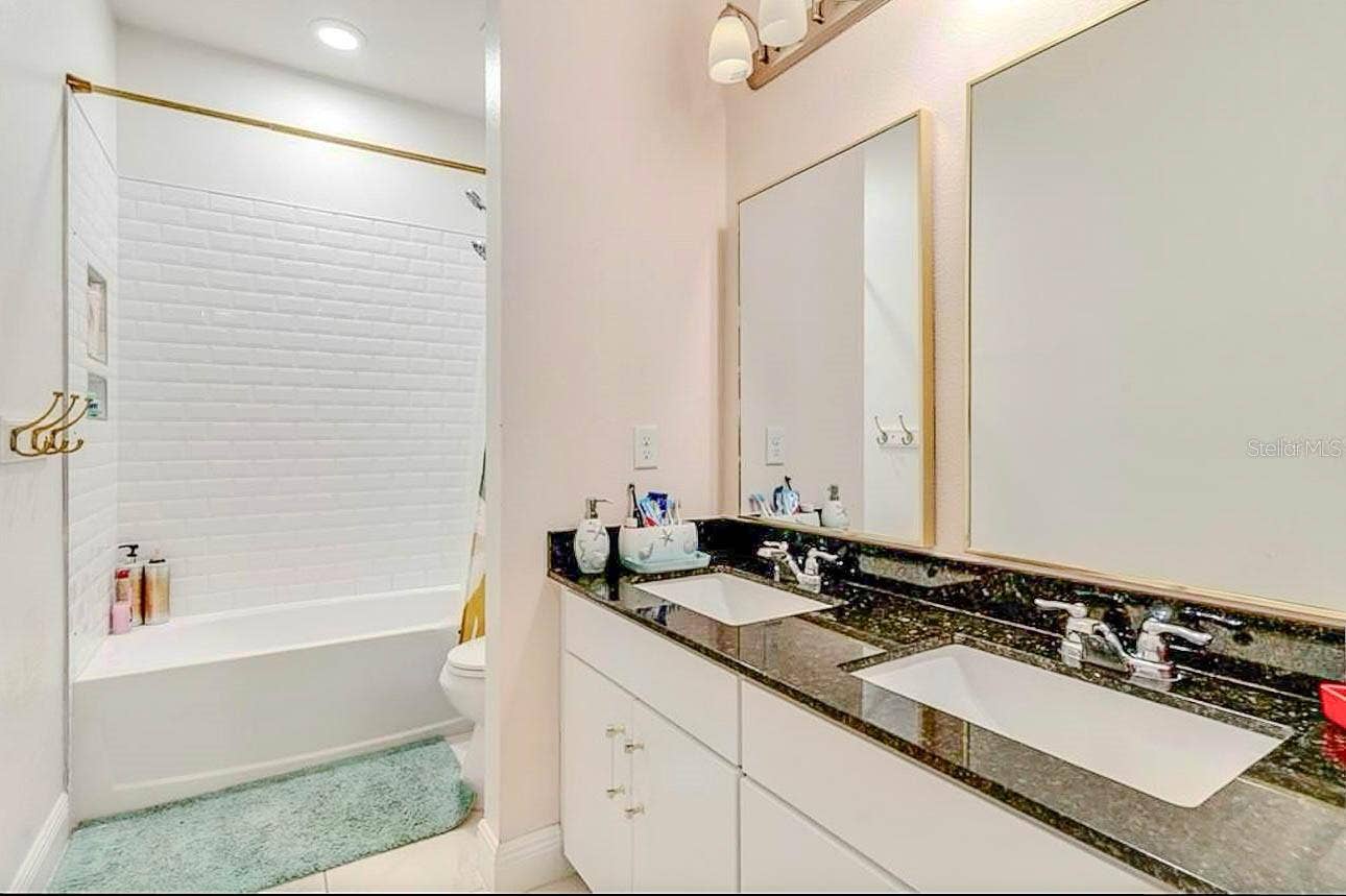 8109 LUDINGTON CIRCLE, Orlando, FL 32836 8109 LUDINGTON CIRCLE, Orlando, FL 32836