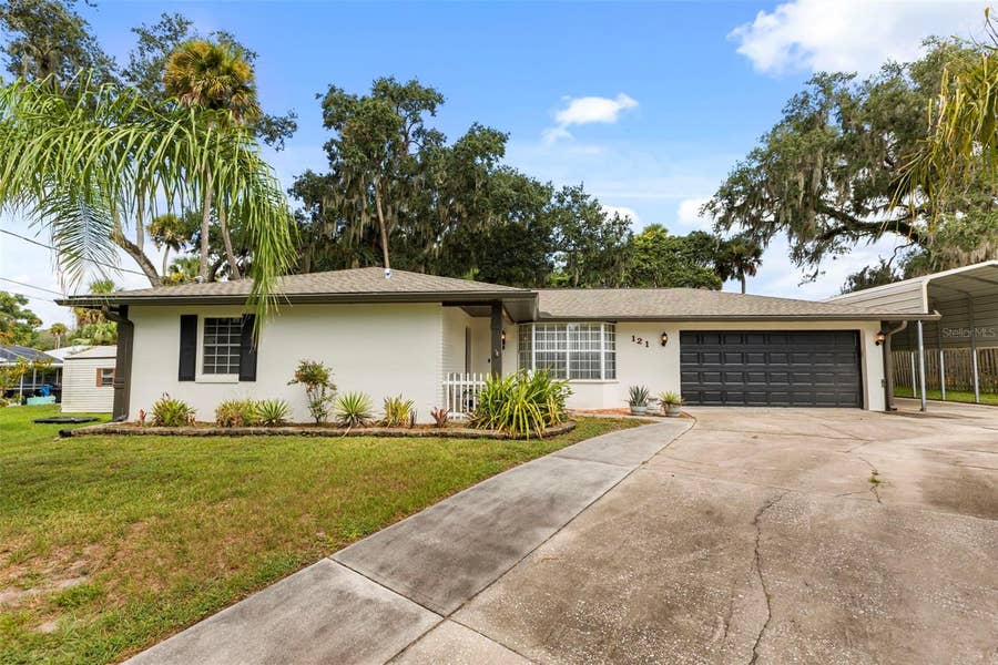 Property photo for 121 OAK RIDGE AVENUE, Edgewater, FL