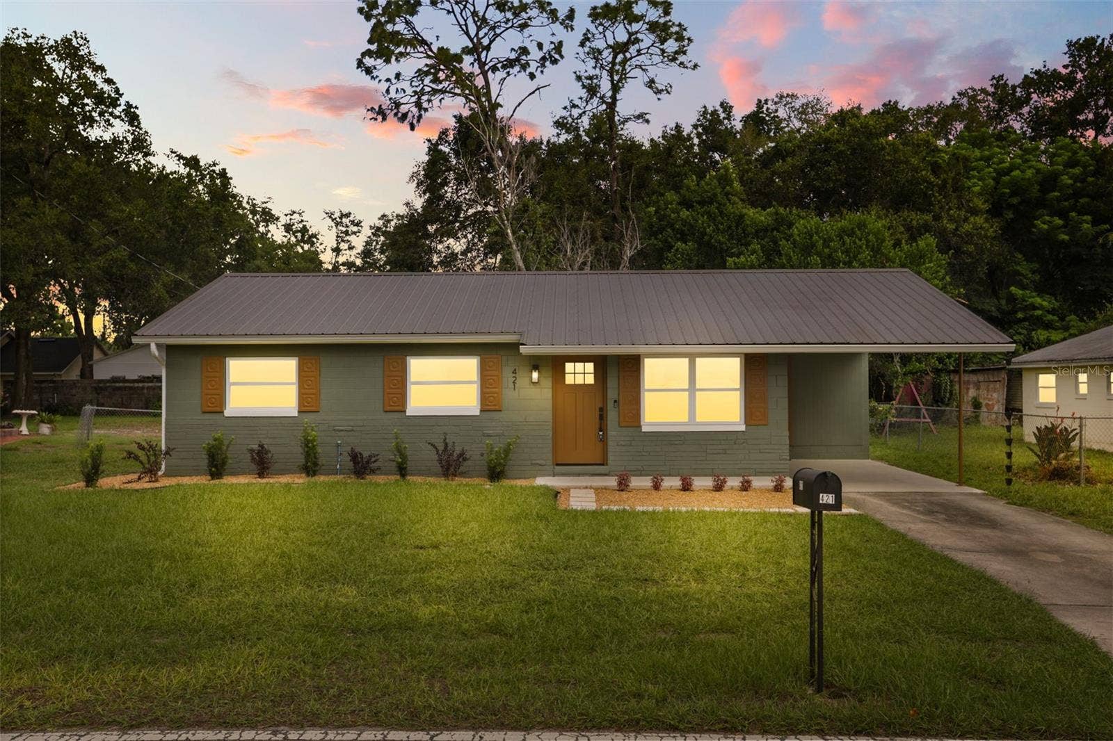 421 OAKHURST STREET, Altamonte Springs, FL 32701 421 OAKHURST STREET, Altamonte Springs, FL 32701