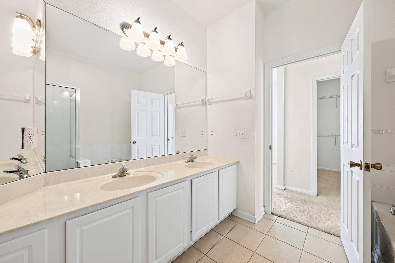 13424 HOPKINTON COURT, Windermere, FL 34786 Primary en-suite bath.