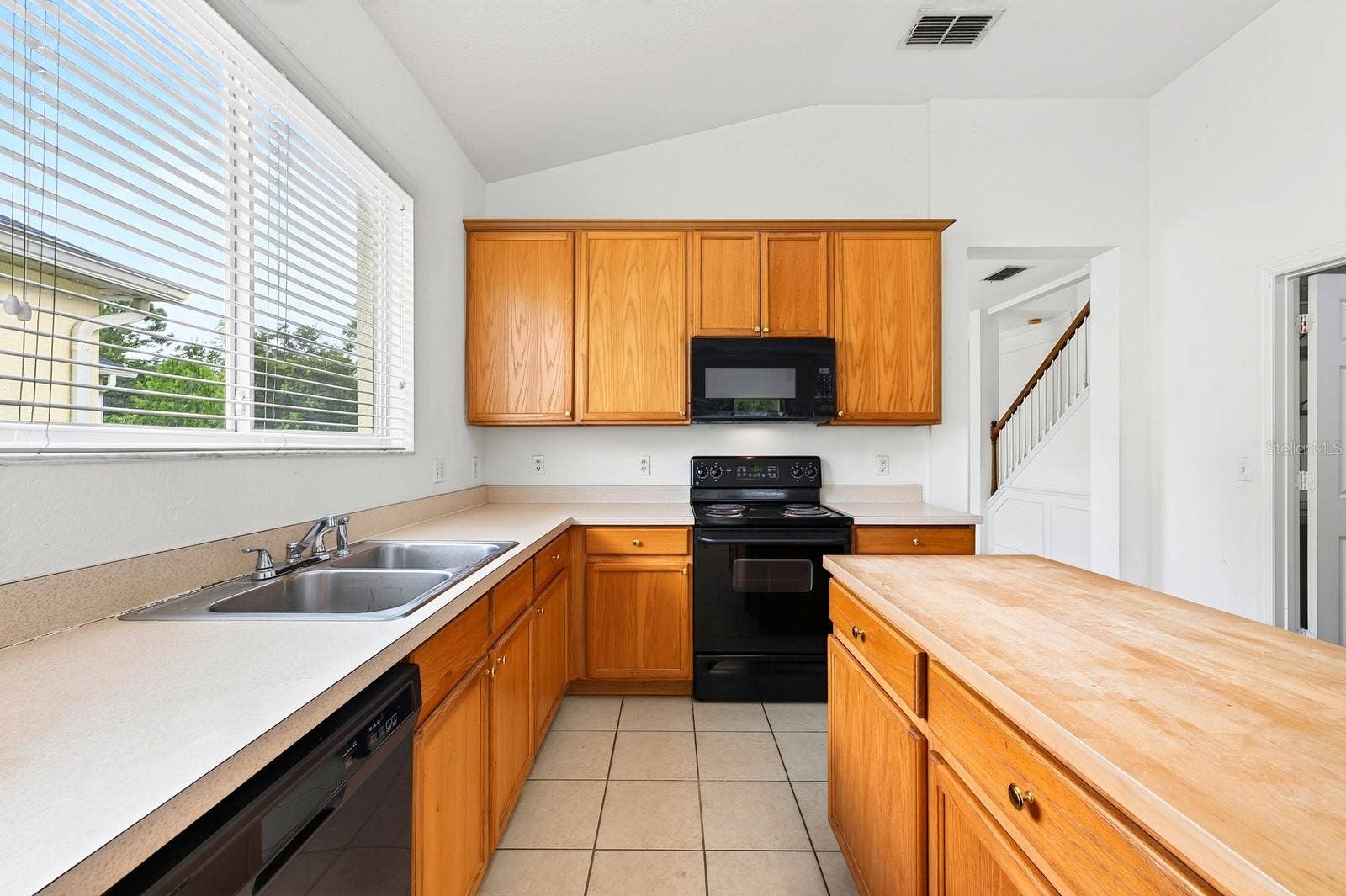 13424 HOPKINTON COURT, Windermere, FL 34786 Kitchen.